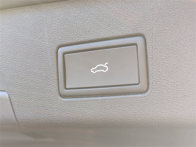 2025 Volkswagen ID.4 Pro Plus photo 10