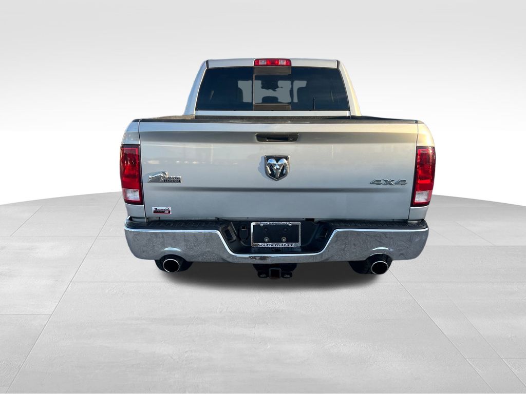 2015 Ram 1500 Big Horn photo 3