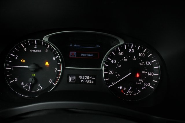 2014 Nissan Pathfinder SL photo 24