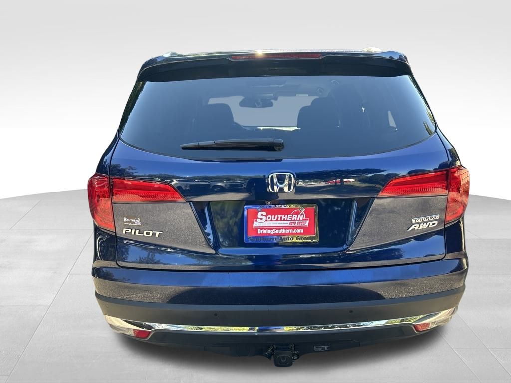 2017 Honda Pilot Touring photo 4