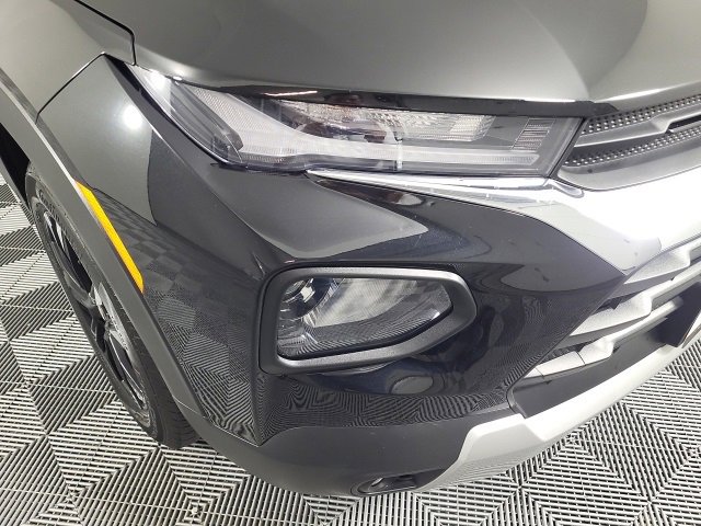 2023 Chevrolet Trailblazer LT photo 2