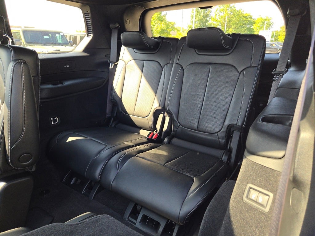 2021 Jeep Grand Cherokee Overland photo 16