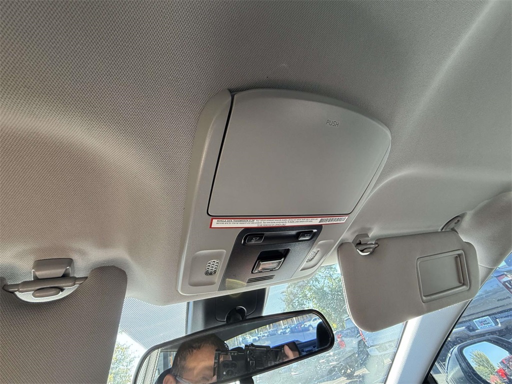 2021 Toyota Camry LE photo 25