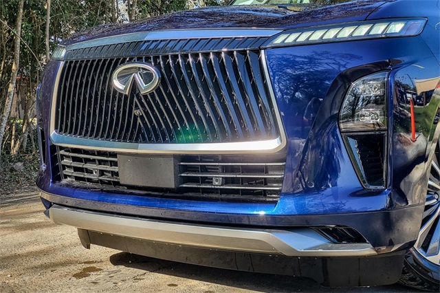 2025 Infiniti QX80 Luxe photo 2