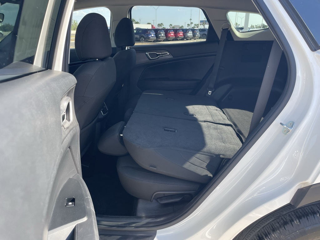 2024 Kia Sportage LX photo 18