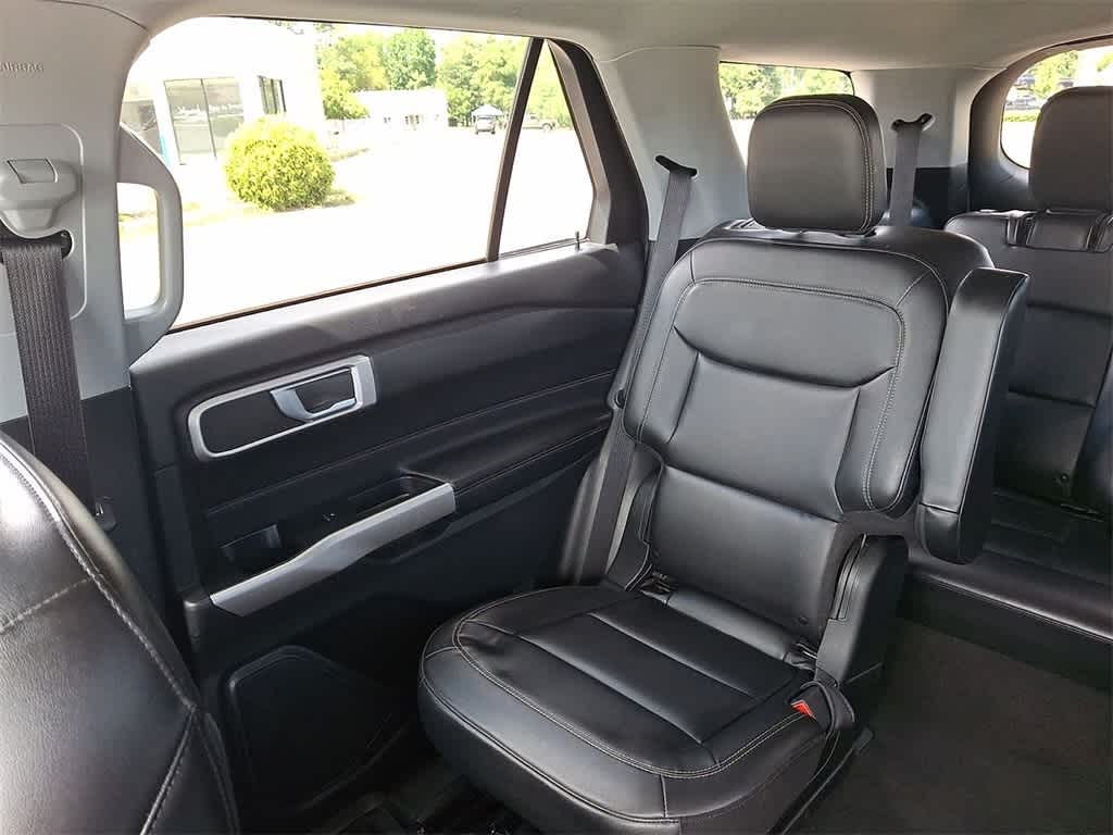2022 Ford Explorer XLT photo 12