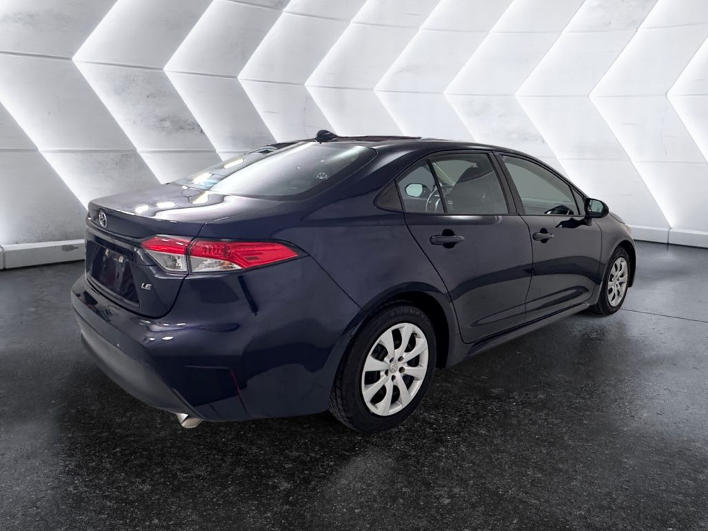 2023 Toyota Corolla LE photo 4