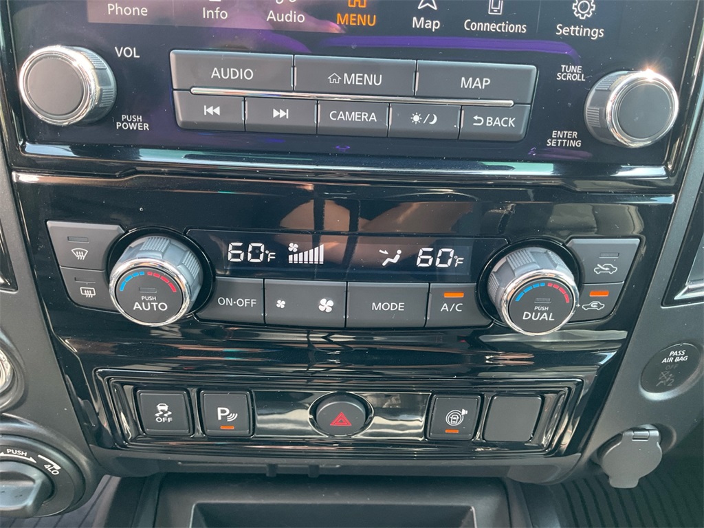 2023 Nissan Titan PRO-4X photo 21