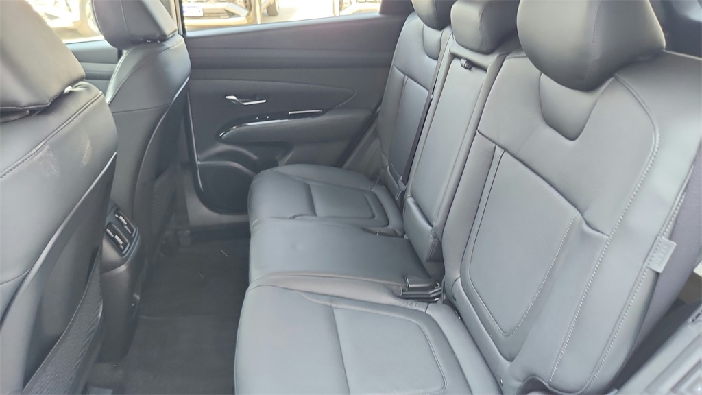 2025 Hyundai Tucson Limited photo 25