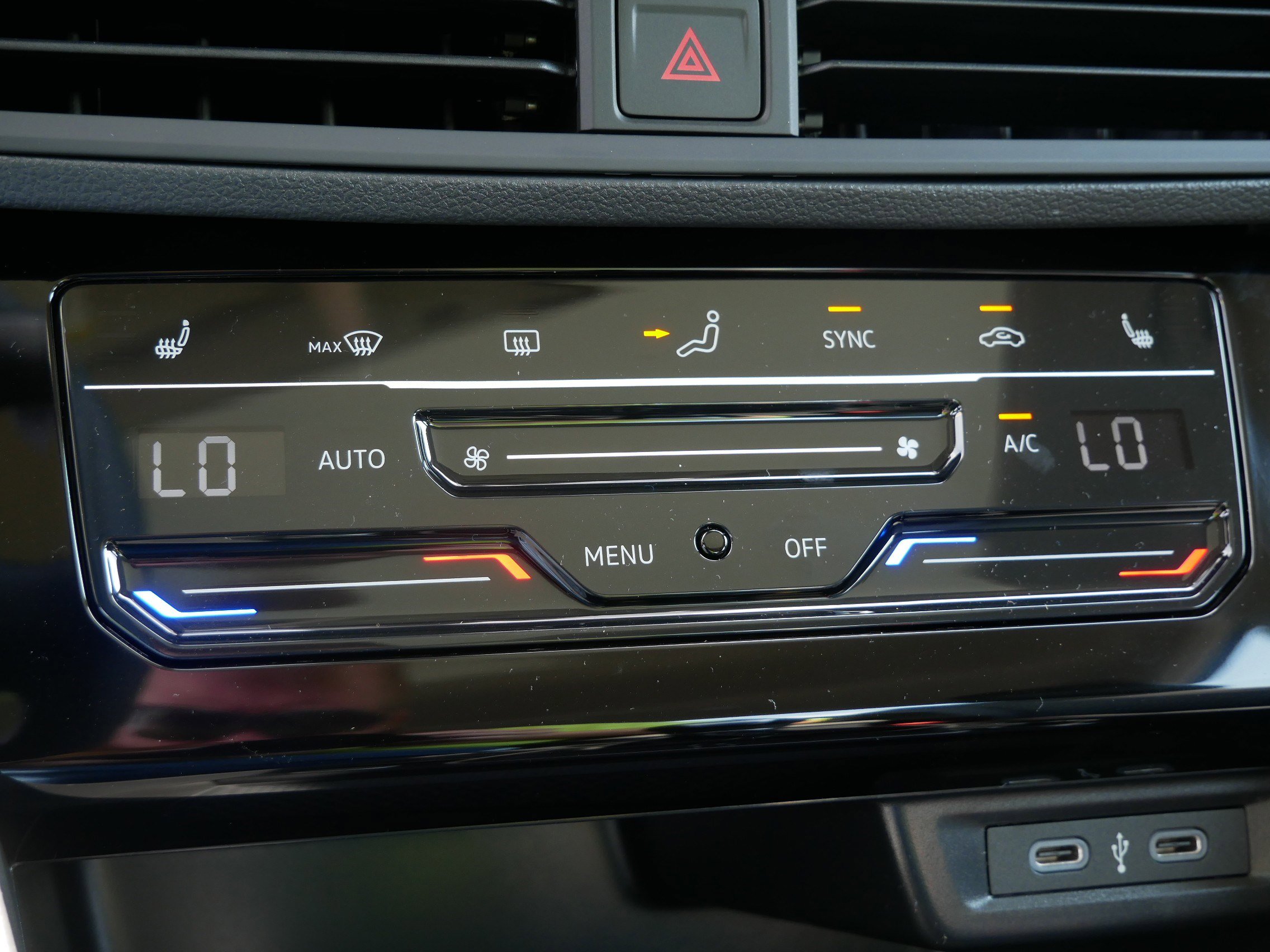 2025 Volkswagen Jetta SE photo 8