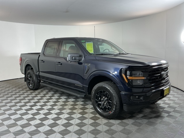 2025 Ford F-150 XLT photo 3