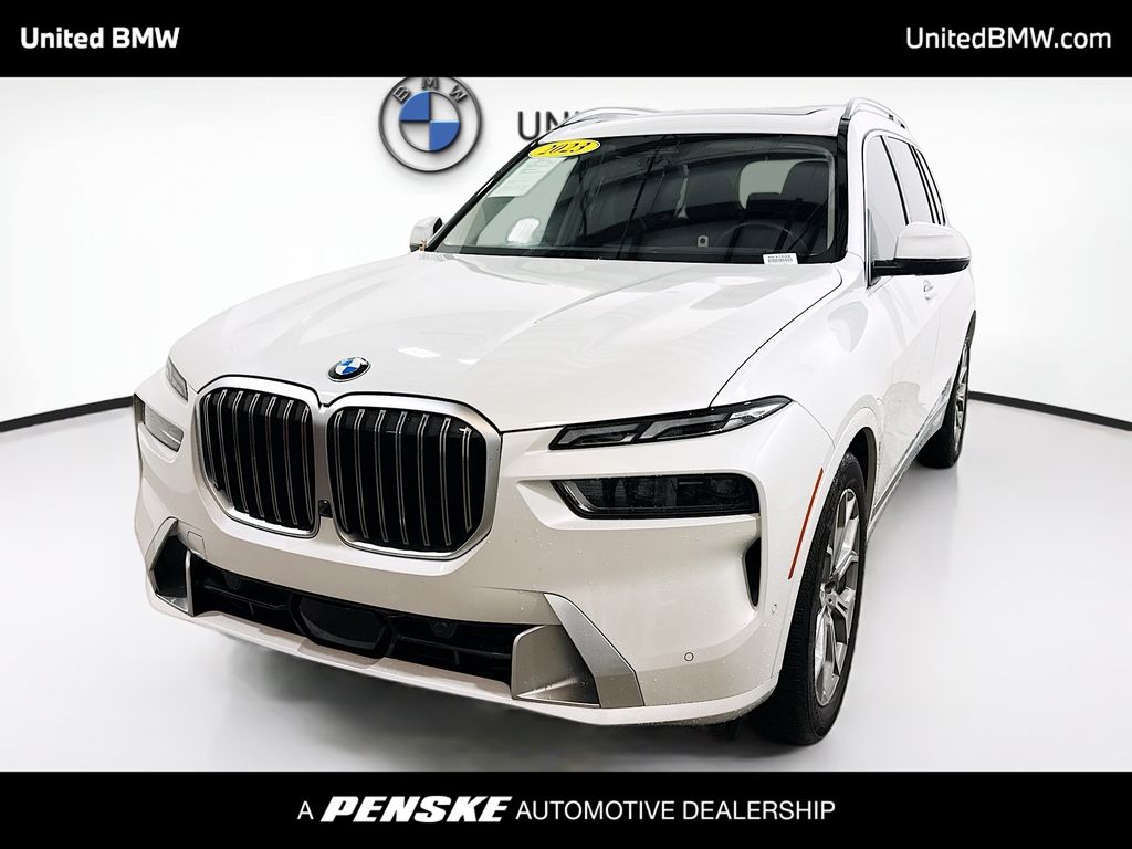 2023 BMW X7 40i's photo