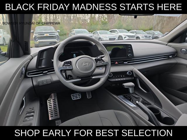 2026 Hyundai Elantra SEL Sport photo 3