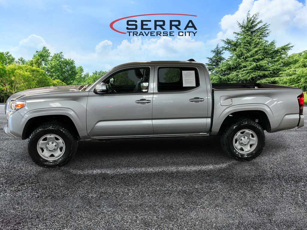 2022 Toyota Tacoma SR photo 8