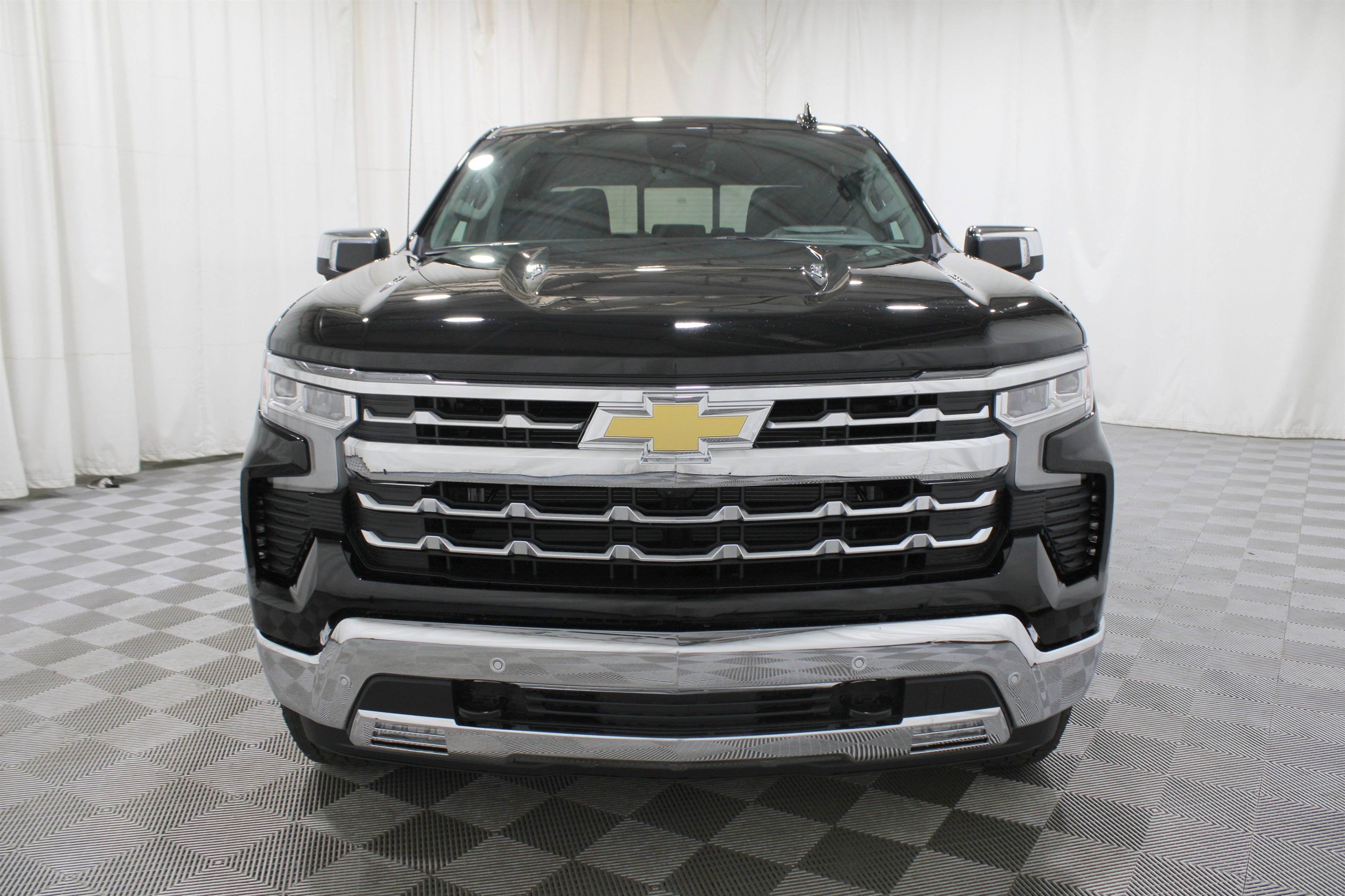 2026 Chevrolet Silverado 1500 LTZ photo 17