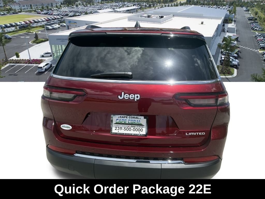 2025 Jeep Grand Cherokee Limited photo 3
