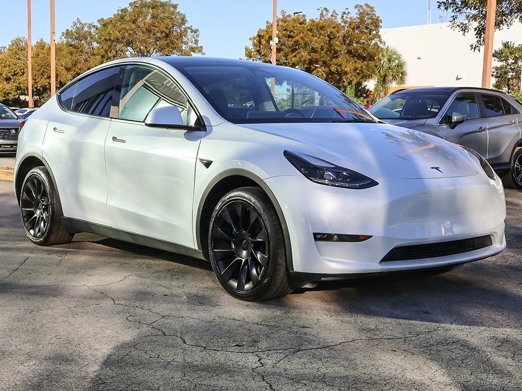 Used 2023 Tesla Model Y Long Range with VIN 7SAYGDEE5PF676596 for sale in Kansas City