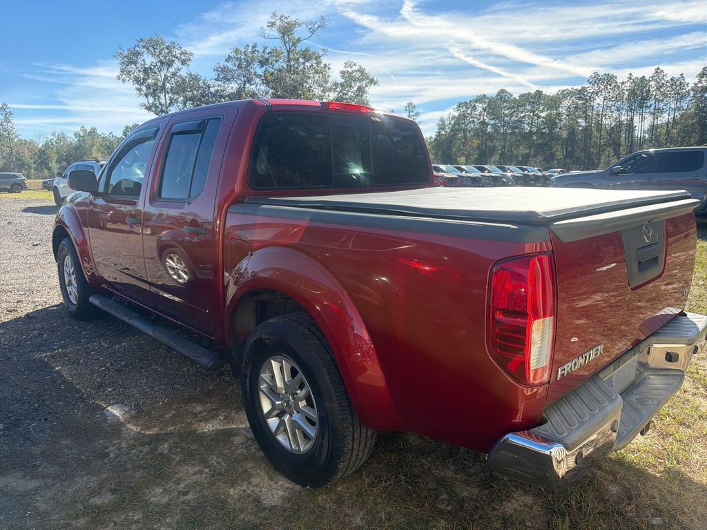 2015 Nissan Frontier SV photo 2