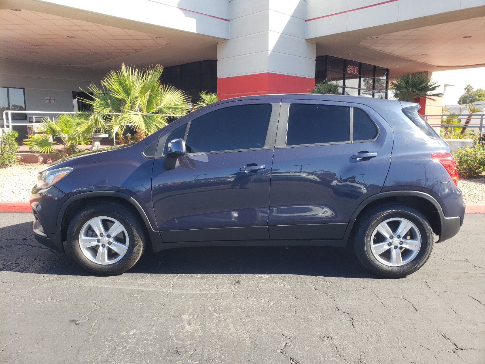 2019 Chevrolet Trax LS photo 3