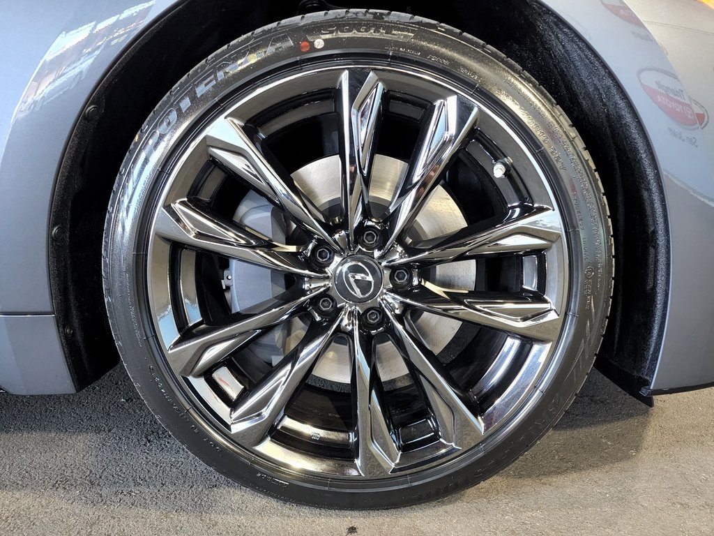 2025 Lexus IS 300 F SPORT photo 4