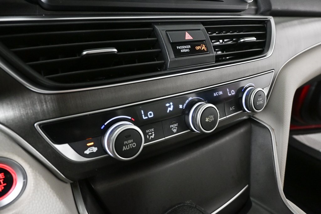 2018 Honda Accord LX photo 13