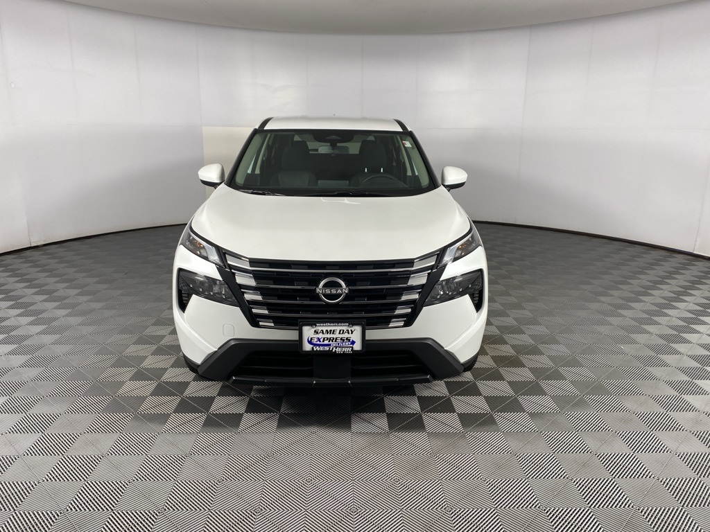 2025 Nissan Rogue SV photo 4