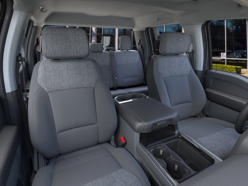 2025 Ford F-250 XLT photo 9