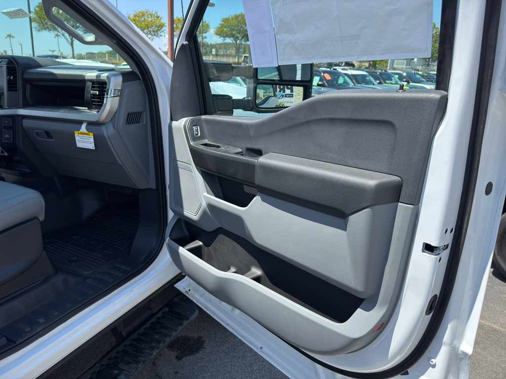 2024 Ford F-450 photo 10