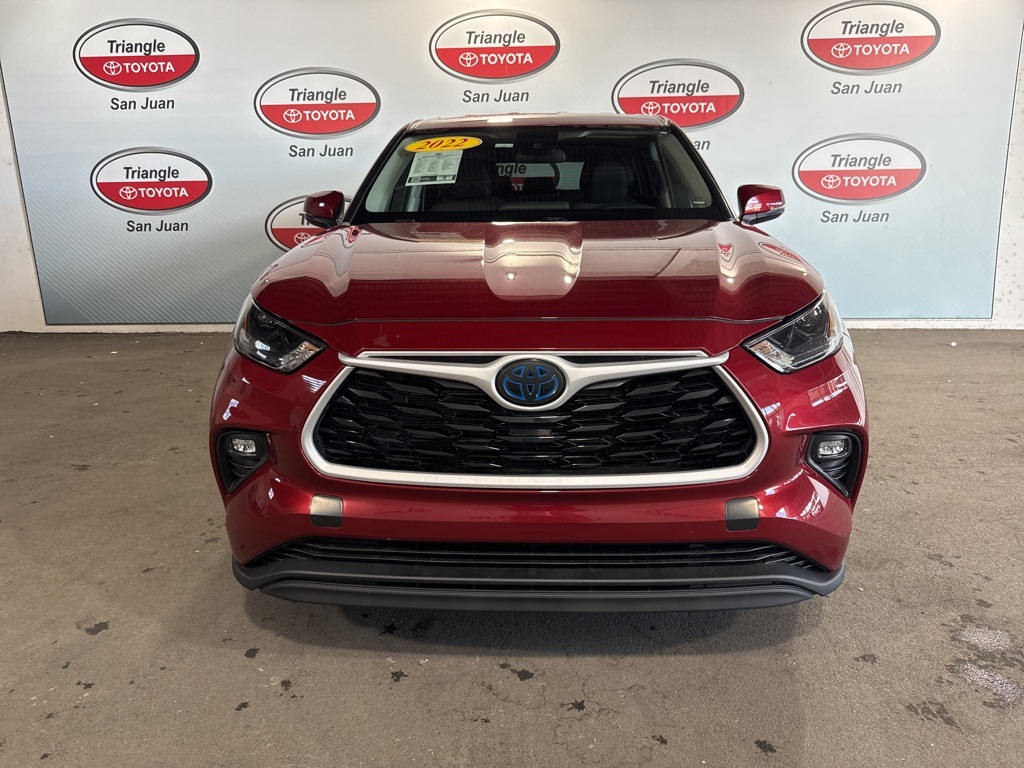 2022 Toyota Highlander Hybrid LE photo 2