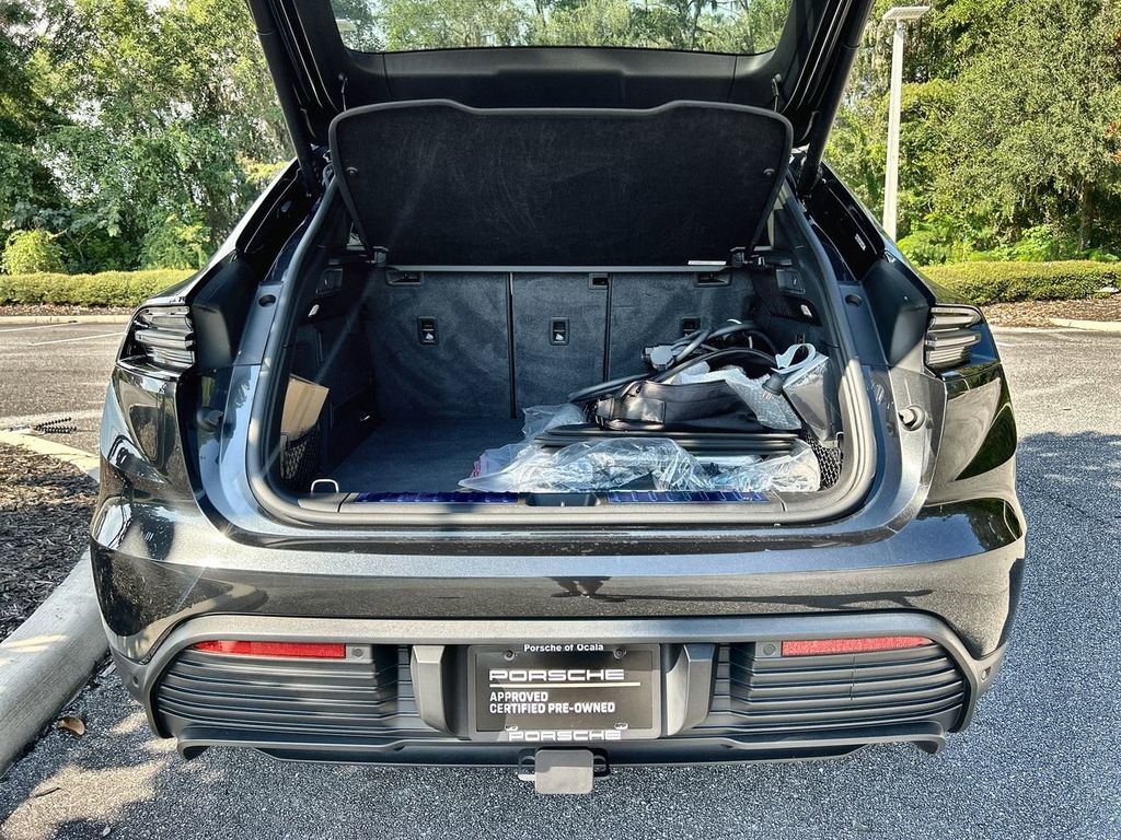 2024 Porsche Macan Electric 4 photo 27