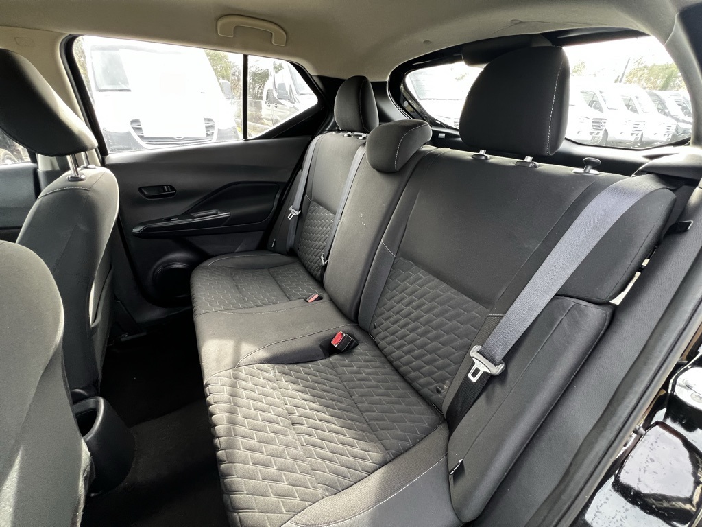 2021 Nissan Kicks S photo 17