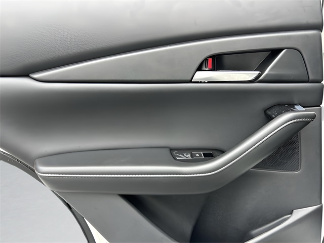 2025 Mazda CX-30 2.5 S Preferred photo 16