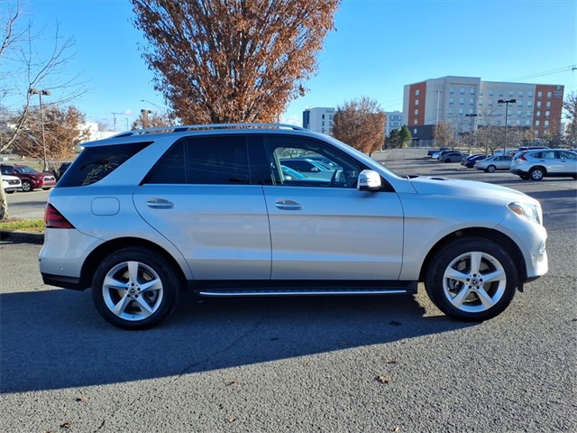 2019 Mercedes Benz GLE 400 4MATIC photo 2