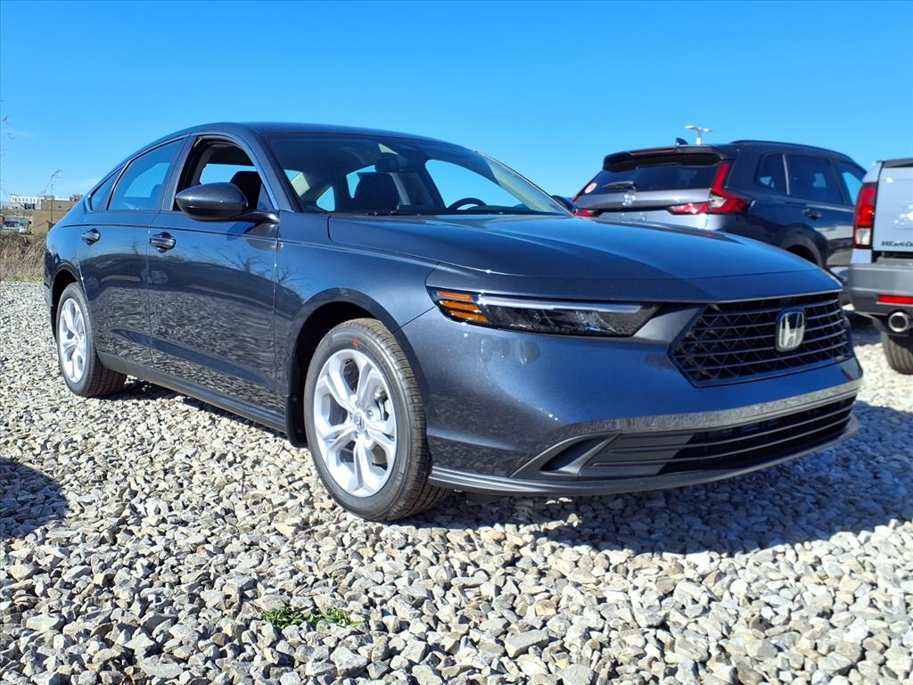 2025 Honda Accord LX's photo