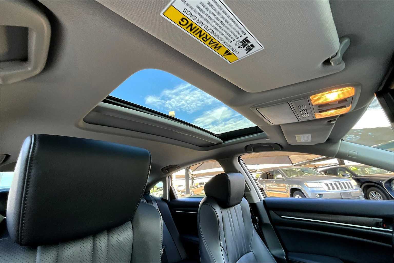 2022 Honda Accord EX-L photo 13