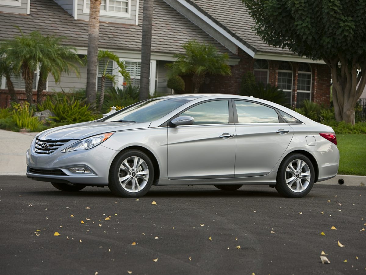 2011 Hyundai Sonata GLS's photo