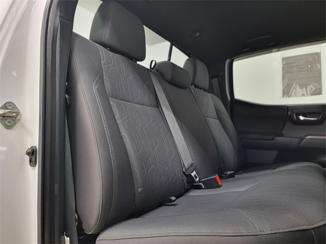 2019 Toyota Tacoma TRD Off-Road photo 16