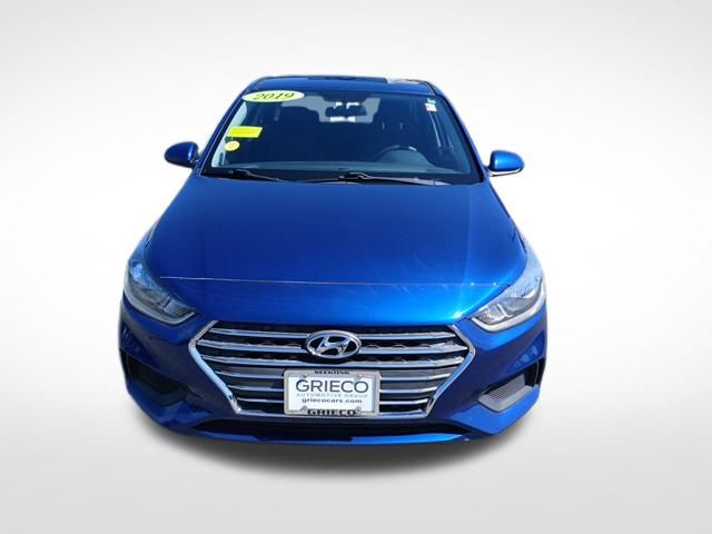 2019 Hyundai Accent SE photo 2