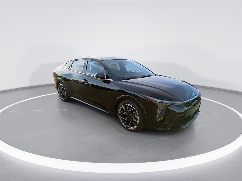 2025 Kia K4 GT-Line photo 2