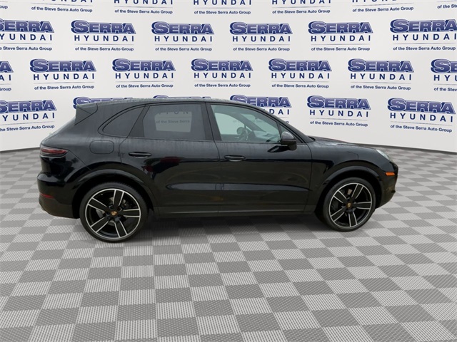 2022 Porsche Cayenne Base photo 9