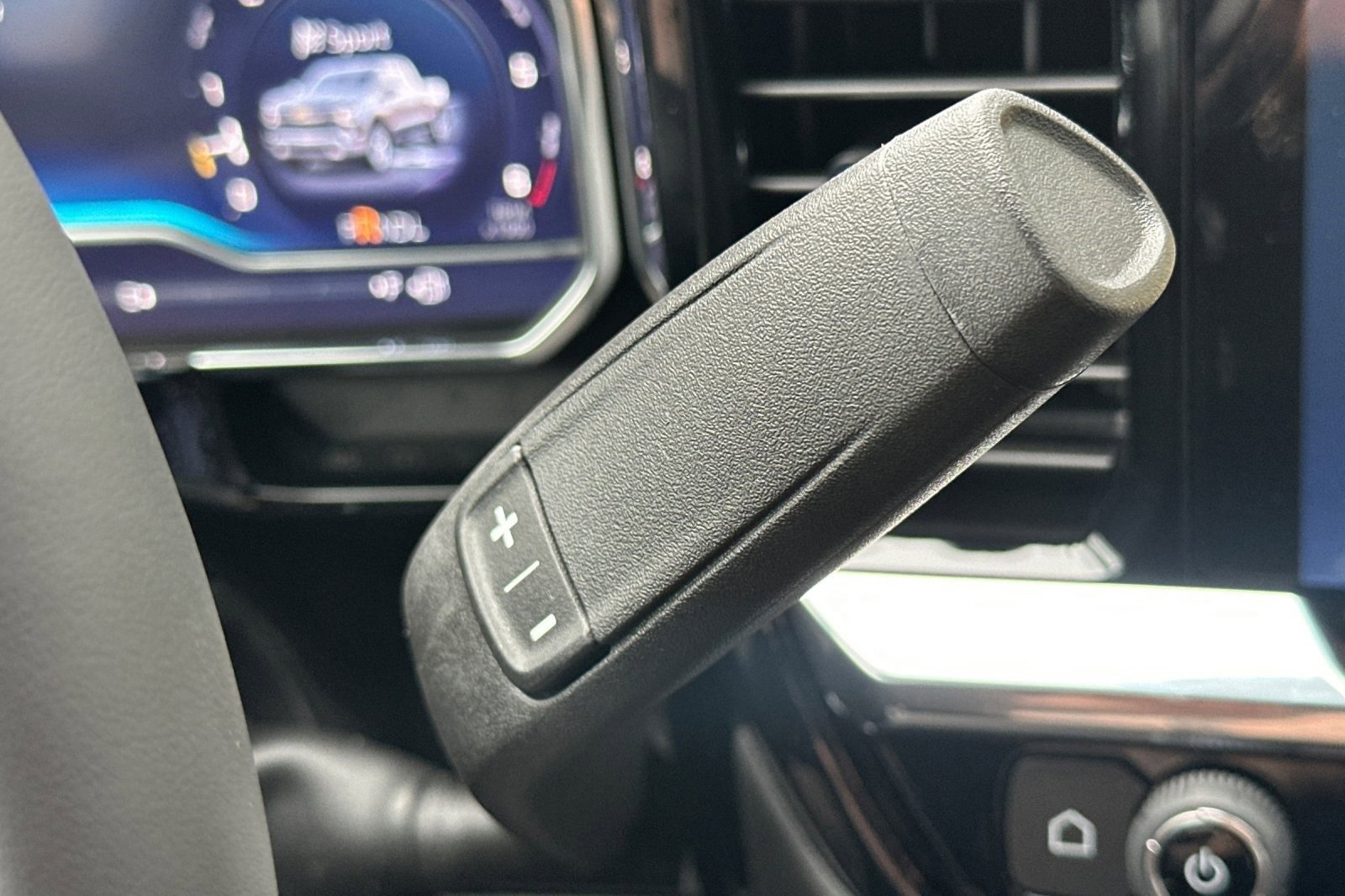 2025 Chevrolet Silverado LT photo 23