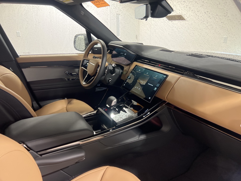 2025 Land Rover Range Rover Sport SE photo 21