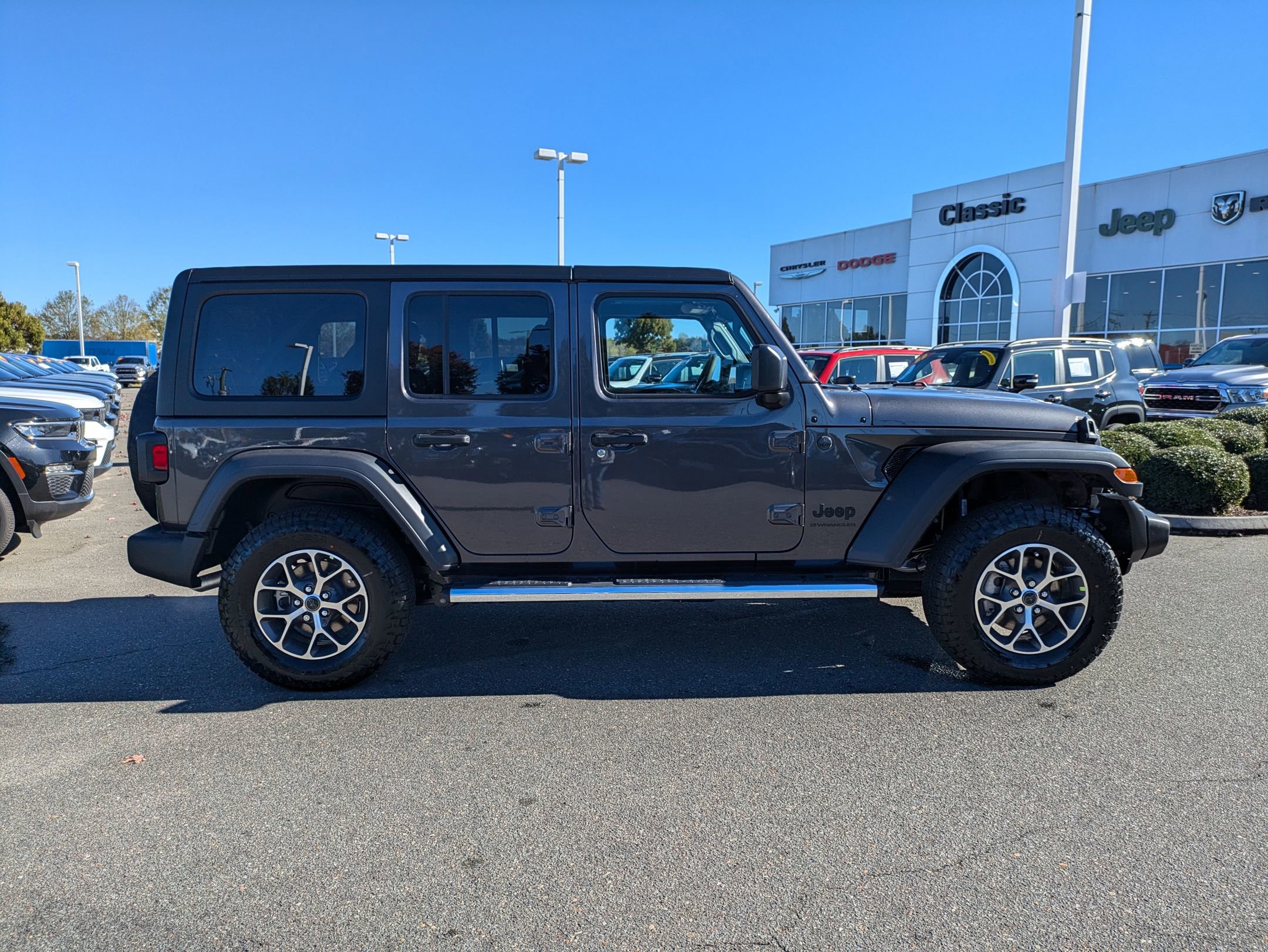 2025 Jeep Wrangler Sport S photo 4
