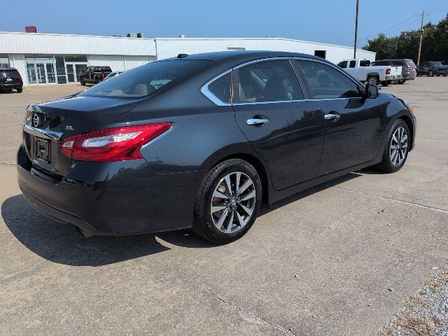 2017 Nissan Altima 2.5 SL photo 4