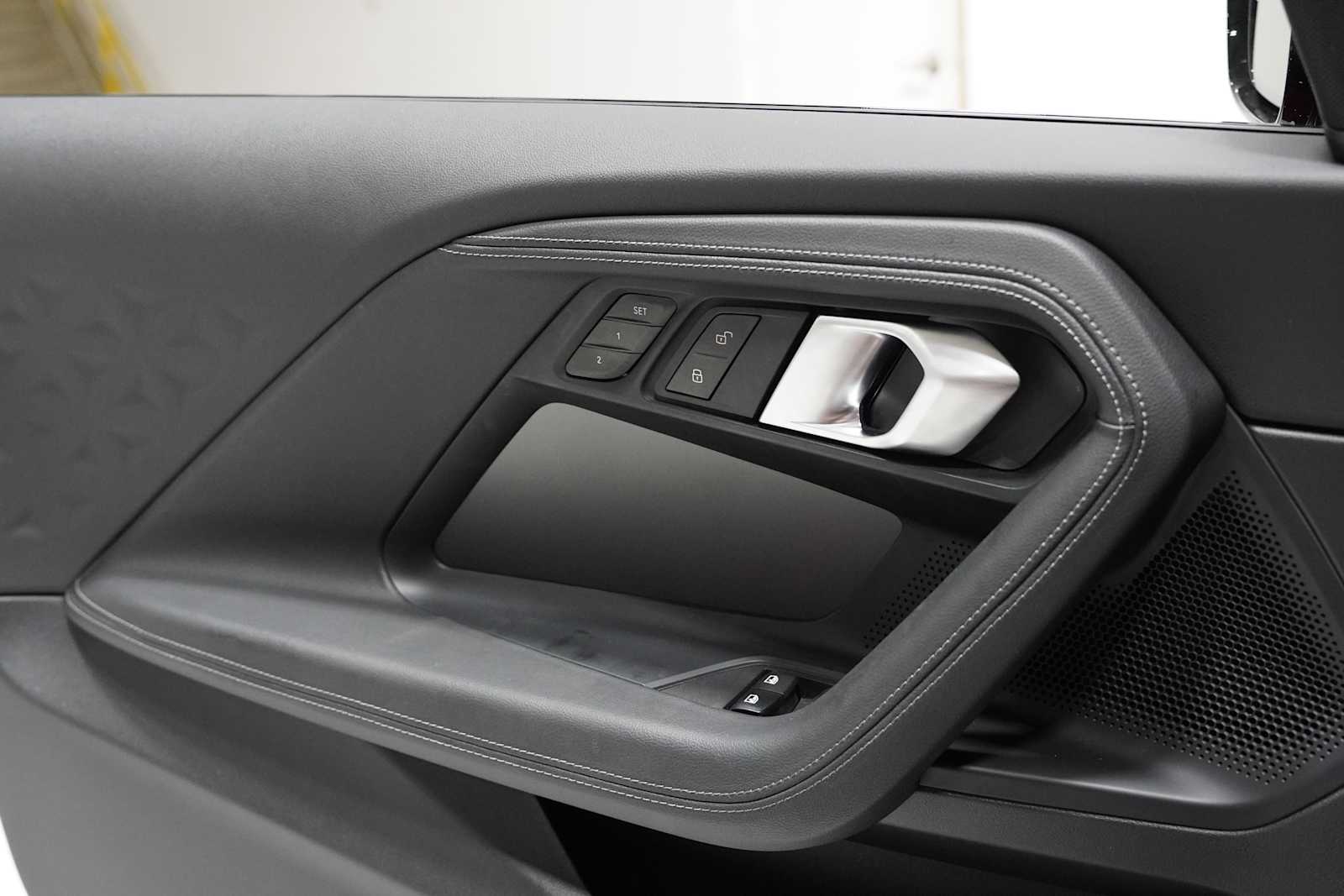 2025 Bmw 230i photo 13