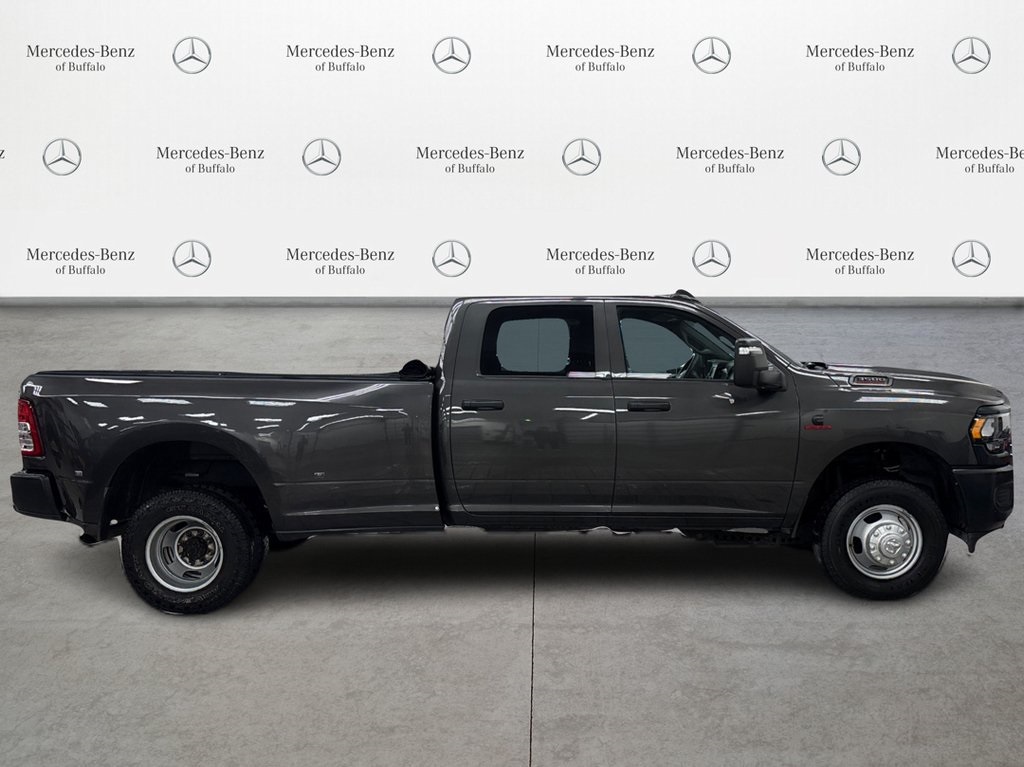 2024 Ram 3500 Tradesman photo 2
