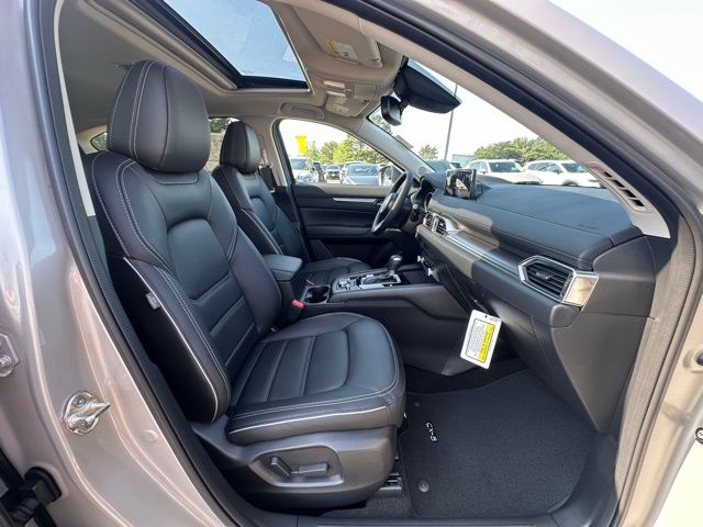 2025 Mazda CX-5 2.5 S Preferred photo 30