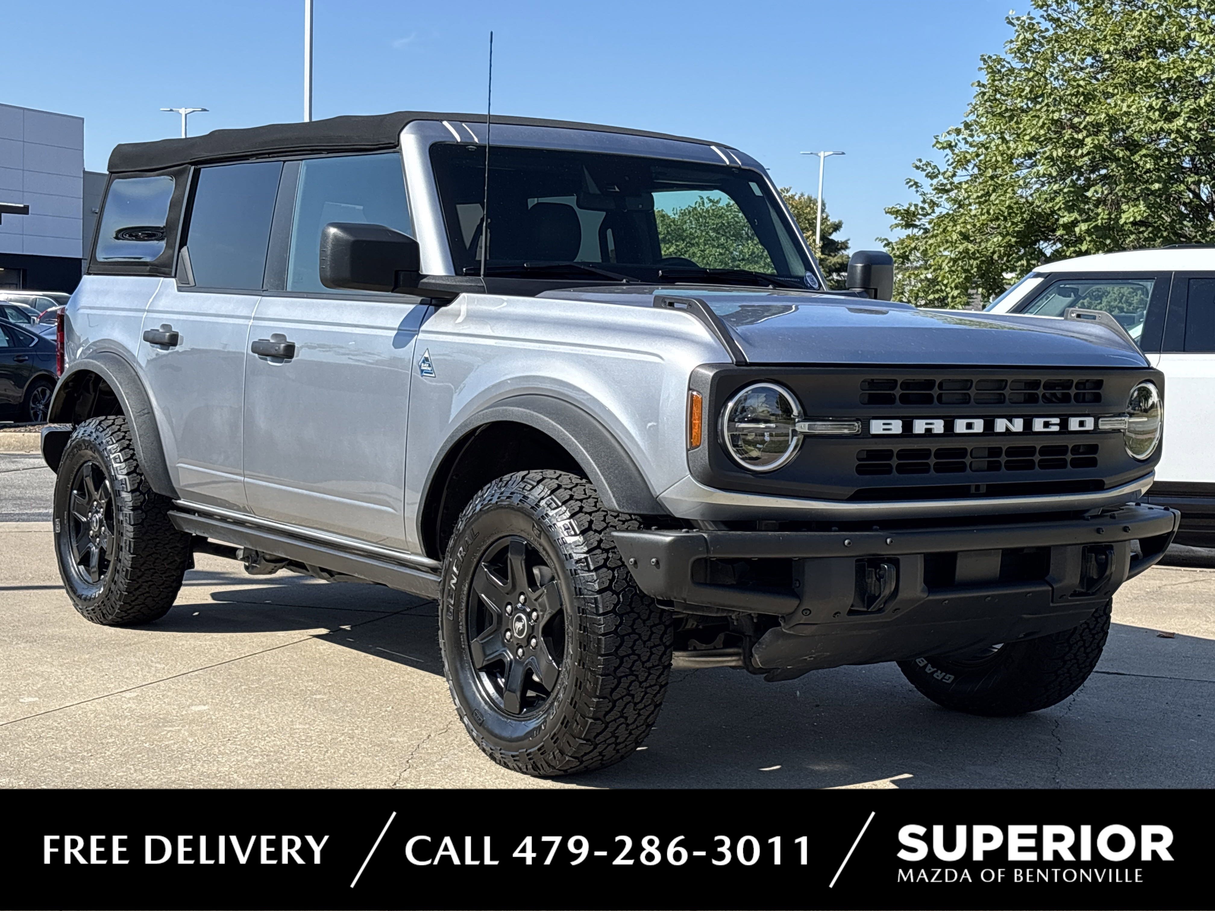 2022 Ford Bronco 4-Door Black Diamond's photo