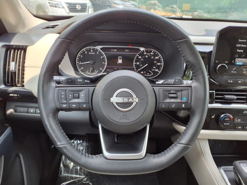 2023 Nissan Pathfinder SL photo 15