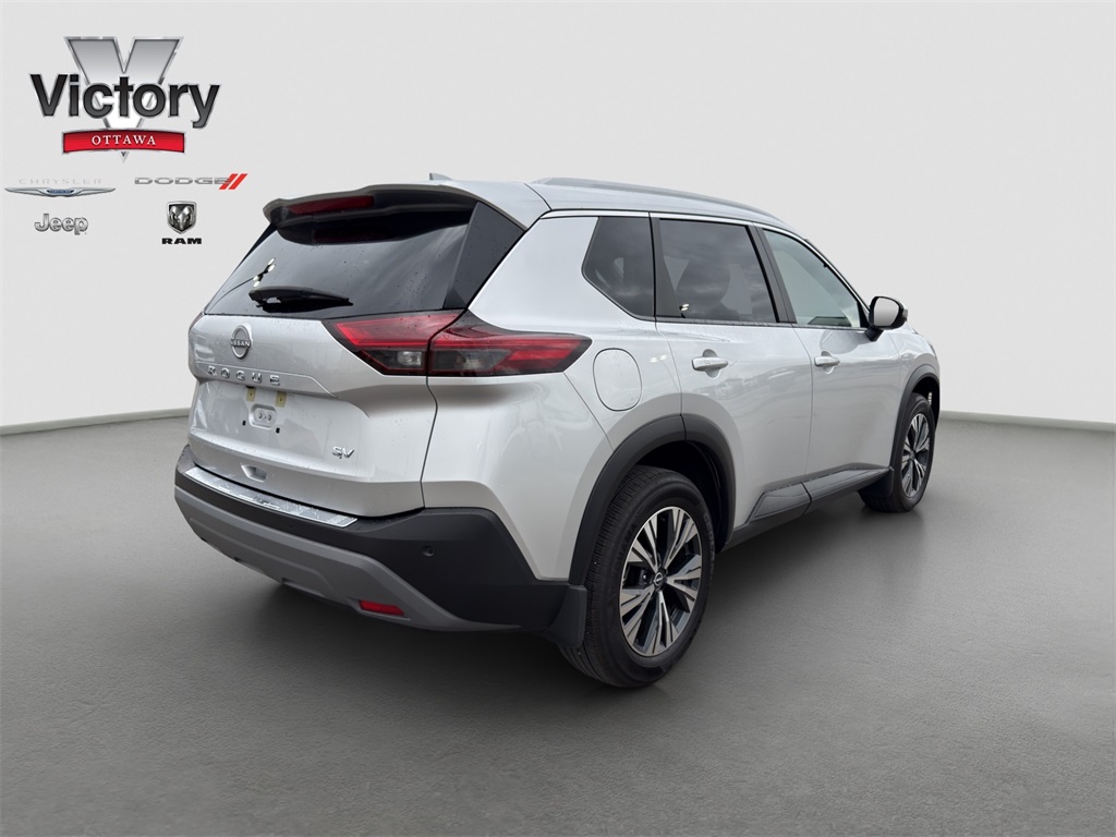 2022 Nissan Rogue SV photo 6